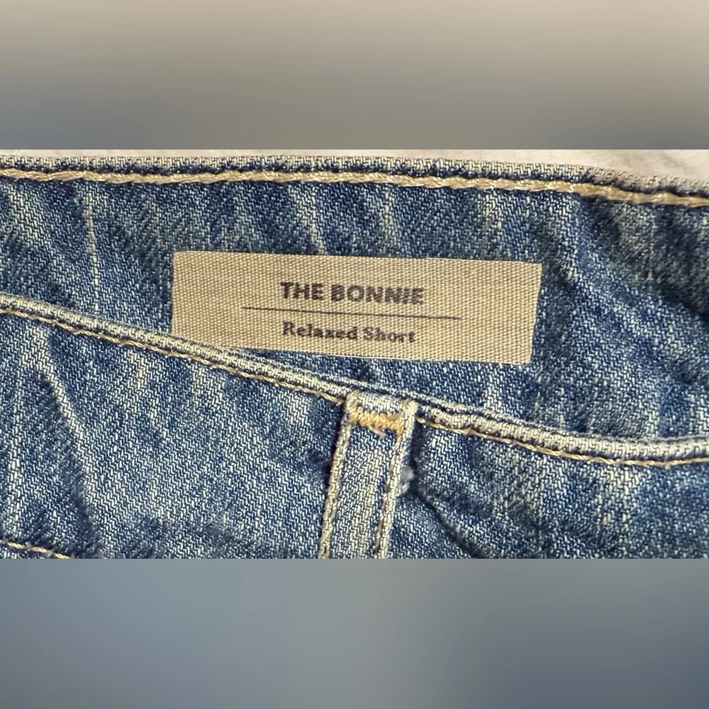 AG The Bonnie relaxed fit shorts -size 26 - Never worn, new without tags - Picture 2 of 4